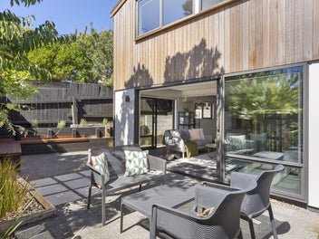 43B Mandalay Terrace, Khandallah, Wellington